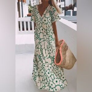 Amazon Green & White Maxi - Size Large